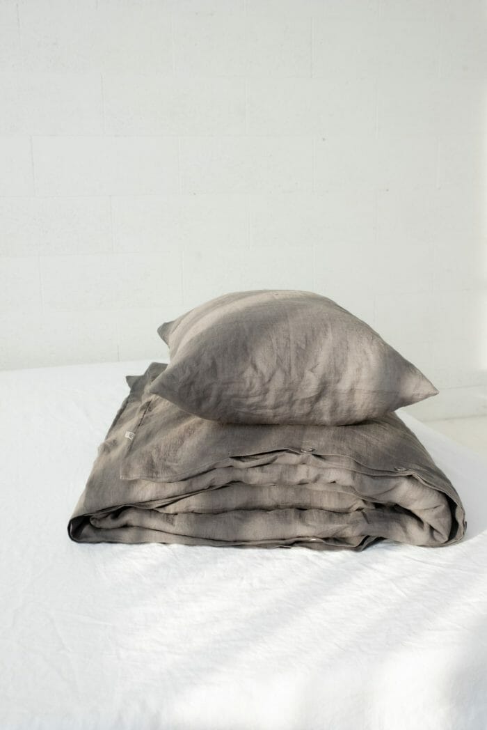 Linen pillow "Dark grey" - Image 2