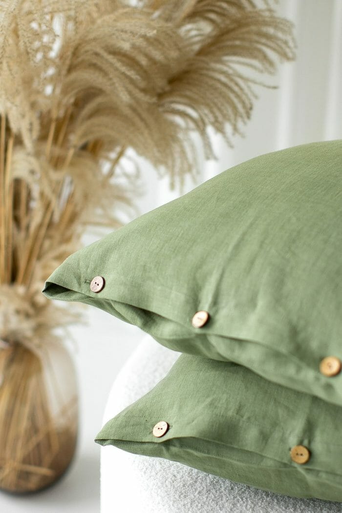 Linen pillow "Soft green"